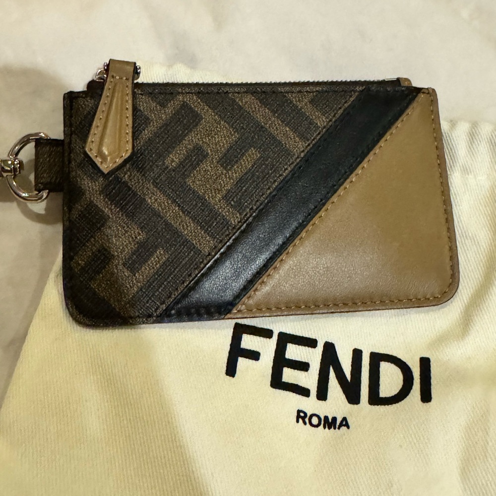 Fendi card/coin case